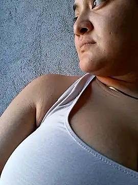 Liancy online show from September 2025 06:31:02 PM