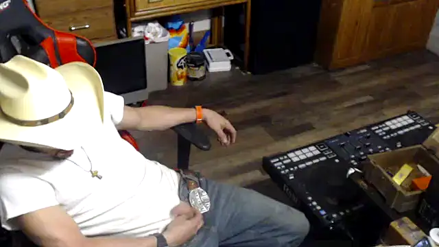 Snapshot of tongueispowerr6d9 chatting on April 2026 05:54:01 AM tongueispowerr6d9 online show from April 2026 05:54:01 AM