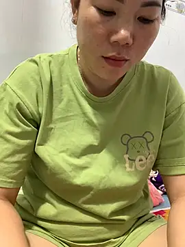 Snapshot of Baby-bigtits chatting on February 2025 01:19:02 PM Baby-bigtits online show from February 2025 01:19:02 PM