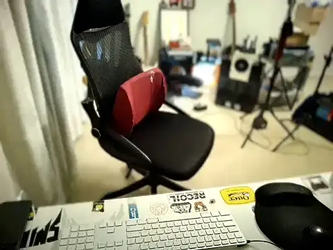 Snapshot of Rock_Pierce chatting on November 2025 11:20:01 AM Rock Pierce online show from November 2025 11:20:01 AM