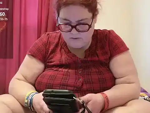 Snapshot of EmberCum chatting on February 2025 03:10:01 PM EmberCum online show from February 2025 03:10:01 PM