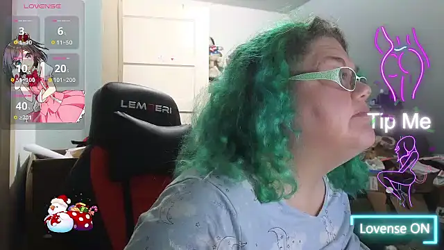 Snapshot of EmberCum chatting on November 2025 11:07:02 PM EmberCum online show from November 2025 11:07:02 PM