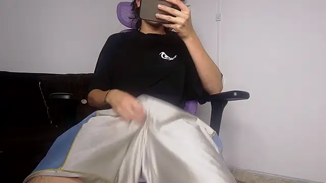 alex connorr online show from June 2026 03:09:02 AM