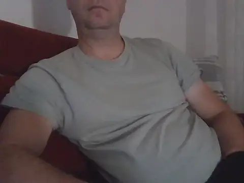 Snapshot of fikoivos chatting on September 2025 08:43:01 PM fikoivos online show from September 2025 08:43:01 PM