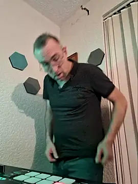 Snapshot of bibananaman chatting on October 2025 09:13:01 PM bibananaman online show from October 2025 09:13:01 PM