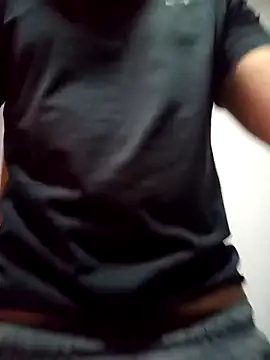 Snapshot of luisfer_98 chatting on December 2025 07:09:01 PM luisfer 98 online show from December 2025 07:09:01 PM