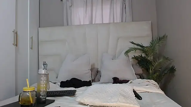 Snapshot of naughtyblackdolie chatting on February 2025 12:23:02 PM naughtyblackdolie online show from February 2025 12:23:02 PM