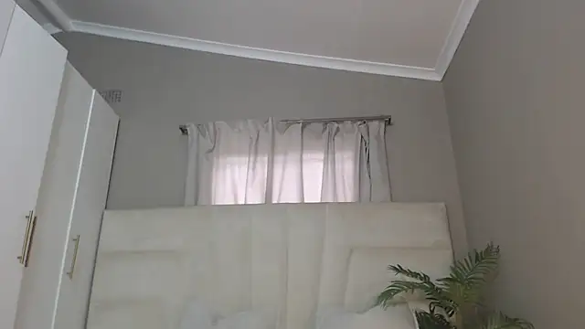 Snapshot of naughtyblackdolie chatting on March 2025 10:06:02 AM naughtyblackdolie online show from March 2025 10:06:02 AM
