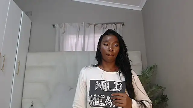 Snapshot of naughtyblackdolie chatting on March 2025 04:57:02 AM naughtyblackdolie online show from March 2025 04:57:02 AM