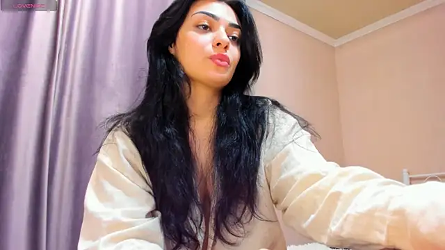 Snapshot of _cleopattra_ chatting on December 2024 04:12:02 PM cleopattra online show from December 2024 04:12:02 PM