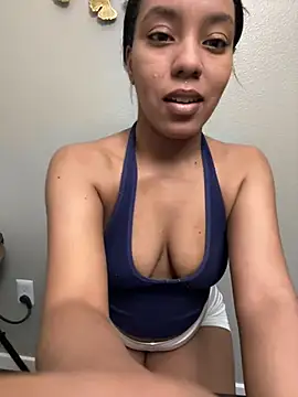 juicyyy323 online show from December 2024 06:06:01 AM