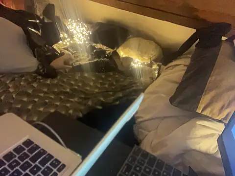 Snapshot of alexheels_boots chatting on April 2026 10:51:02 PM alexheels boots online show from April 2026 10:51:02 PM