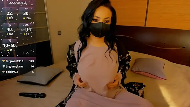 Snapshot of habibi_moon chatting on March 2025 05:18:02 AM habibi moon online show from March 2025 05:18:02 AM