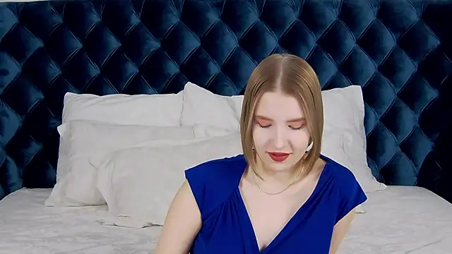 Snapshot of LiliLinn chatting on February 2025 04:37:02 AM LiliLinn online show from February 2025 04:37:02 AM