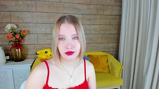 Snapshot of LiliLinn chatting on February 2025 04:36:02 AM LiliLinn online show from February 2025 04:36:02 AM