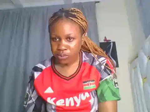 Snapshot of sweetlove05 chatting on January 2025 02:11:02 AM sweetlove05 online show from January 2025 02:11:02 AM