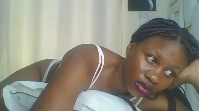 Snapshot of sweetlove05 chatting on February 2025 06:14:02 AM sweetlove05 online show from February 2025 06:14:02 AM