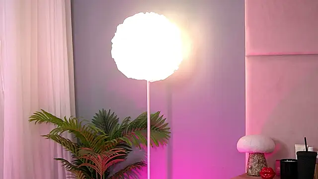 AlmaLuv online show from February 2026 04:41:02 AM