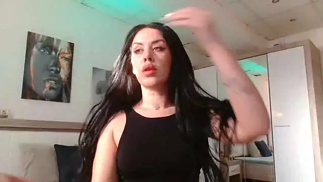 Snapshot of LaylaCruzRose chatting on February 2025 06:34:01 AM LaylaCruzRose online show from February 2025 06:34:01 AM