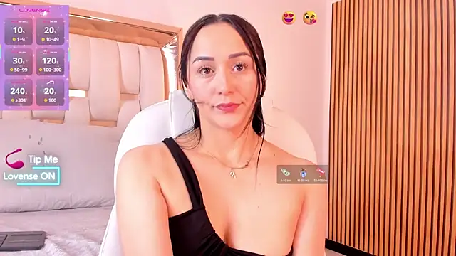 hazel ross tcw online show from October 2025 02:07:02 PM