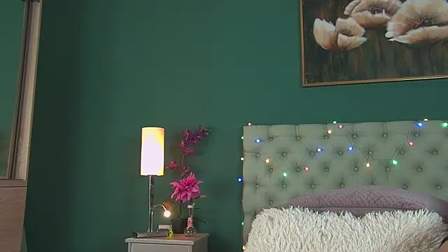 AlicePirs online show from December 2024 05:48:01 AM