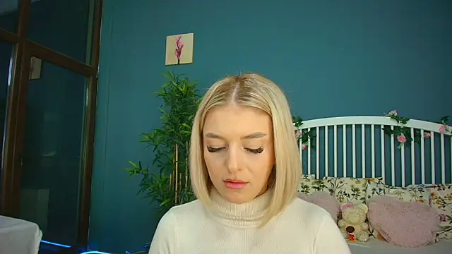 AlicePirs online show from October 2025 04:09:01 AM