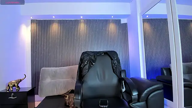 Alessia Taylorr online show from December 2025 12:22:02 PM