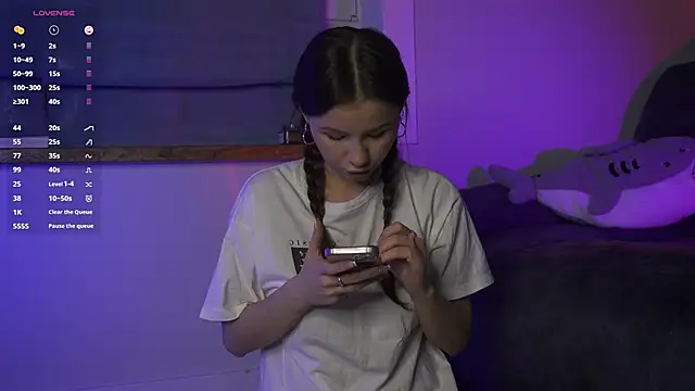 Snapshot of GlamourNova chatting on January 2025 03:40:01 PM GlamourNova online show from January 2025 03:40:01 PM