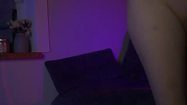 Snapshot of GlamourNova chatting on February 2025 03:41:02 PM GlamourNova online show from February 2025 03:41:02 PM