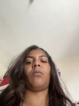 Indiazinhax online show from June 2026 12:48:01 PM