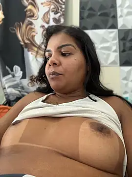Indiazinhax online show from July 2026 02:36:01 PM