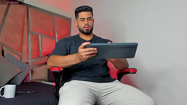 noah crux online show from December 2024 12:17:02 PM