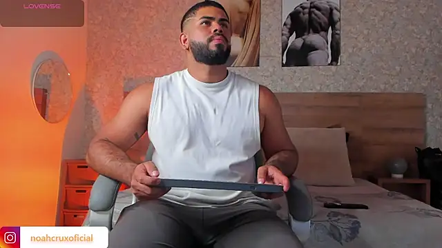 noah crux online show from October 2025 08:16:02 PM