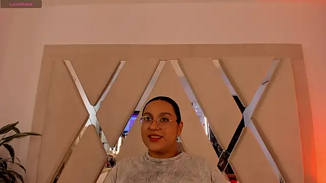 ellamontoya online show from March 2026 11:57:01 AM