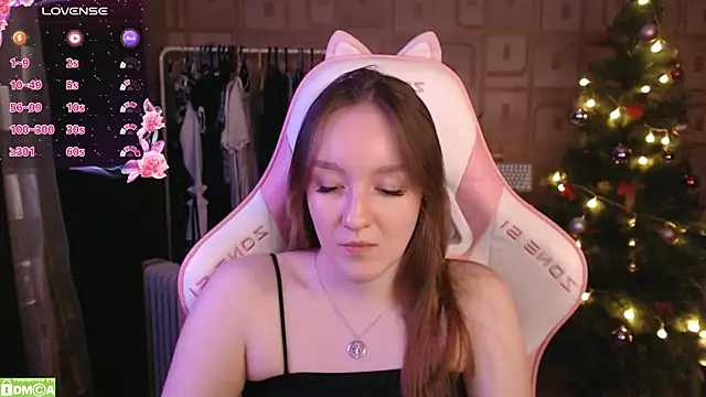 MoonlishSiren online show from January 2025 08:11:02 PM