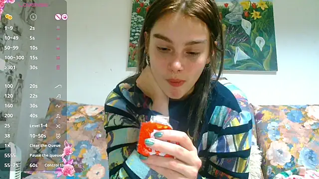 Snapshot of Sophie_Bell chatting on January 2025 09:57:02 PM Sophie Bell online show from January 2025 09:57:02 PM