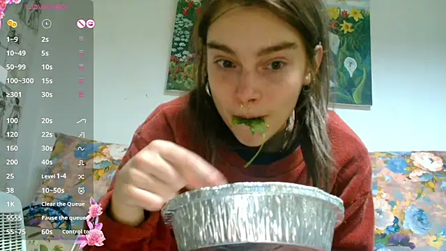 Snapshot of Sophie_Bell chatting on January 2025 08:50:01 PM Sophie Bell online show from January 2025 08:50:01 PM
