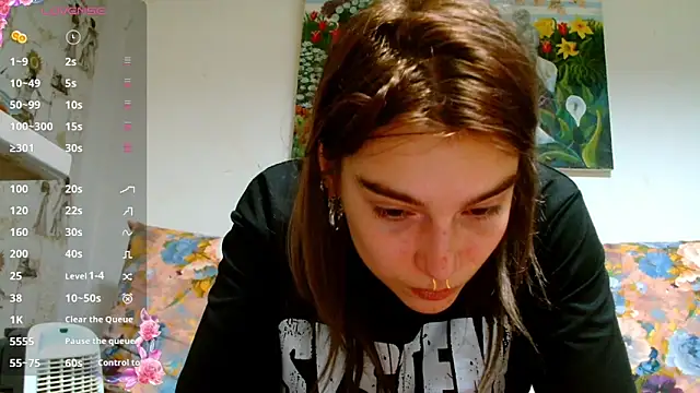 Snapshot of Sophie_Bell chatting on January 2025 11:52:02 PM Sophie Bell online show from January 2025 11:52:02 PM