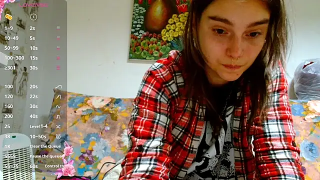 Snapshot of Sophie_Bell chatting on January 2025 06:26:01 PM Sophie Bell online show from January 2025 06:26:01 PM