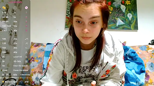 Snapshot of Sophie_Bell chatting on February 2025 09:45:02 PM Sophie Bell online show from February 2025 09:45:02 PM