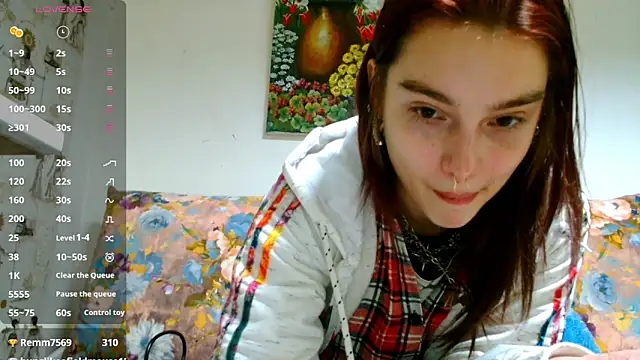 Snapshot of Sophie_Bell chatting on February 2025 07:20:02 PM Sophie Bell online show from February 2025 07:20:02 PM