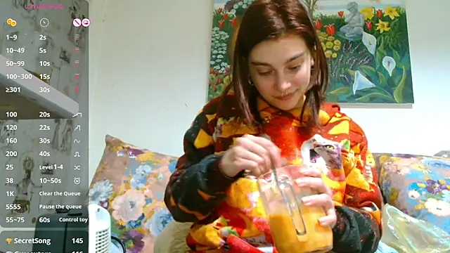 Snapshot of Sophie_Bell chatting on February 2025 11:10:02 PM Sophie Bell online show from February 2025 11:10:02 PM