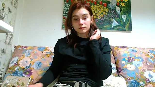 Snapshot of Sophie_Bell chatting on February 2025 05:31:01 PM Sophie Bell online show from February 2025 05:31:01 PM