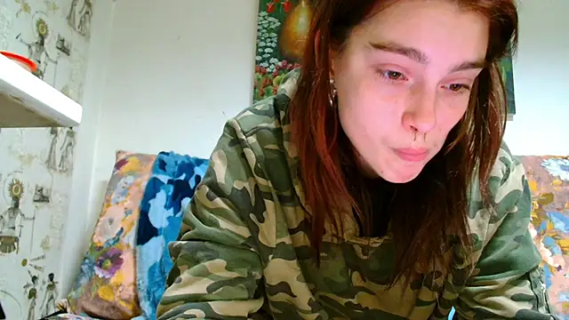 Snapshot of Sophie_Bell chatting on February 2025 08:36:01 PM Sophie Bell online show from February 2025 08:36:01 PM