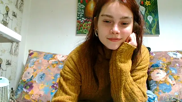 Snapshot of Sophie_Bell chatting on February 2025 09:05:02 PM Sophie Bell online show from February 2025 09:05:02 PM