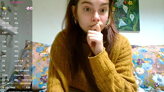 Snapshot of Sophie_Bell chatting on March 2025 05:25:01 PM Sophie Bell online show from March 2025 05:25:01 PM