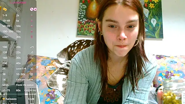 Snapshot of Sophie_Bell chatting on March 2025 08:16:02 PM Sophie Bell online show from March 2025 08:16:02 PM