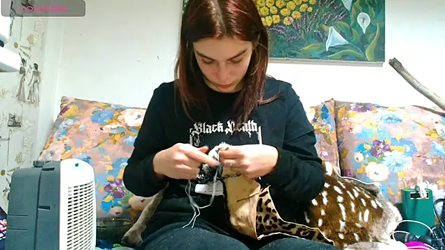 Snapshot of Sophie_Bell chatting on March 2025 07:34:02 PM Sophie Bell online show from March 2025 07:34:02 PM