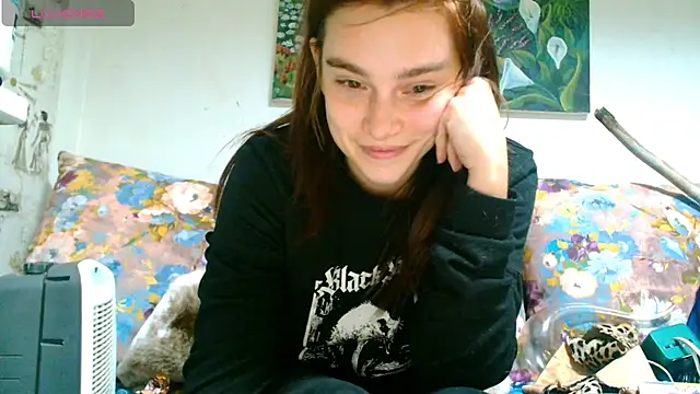 Snapshot of Sophie_Bell chatting on March 2025 05:48:02 PM Sophie Bell online show from March 2025 05:48:02 PM