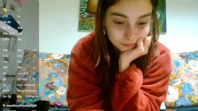 Snapshot of Sophie_Bell chatting on March 2025 06:14:01 PM Sophie Bell online show from March 2025 06:14:01 PM